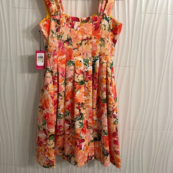 Vince Camuto Dress - Sz 4 NWT - Picture 5 of 5